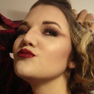 Meet your Posher, Hana